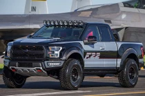 Ford F150 Raptor máy bay tàng hình F-22 “chốt giá” 6,8 tỷ
