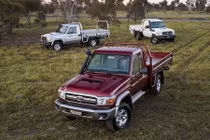 Toyota làm mới Land Cruiser 70 "chốt giá" hơn 1 tỷ đồng