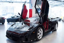 Siêu xe EB110SS - “tiền bối” Bugatti Veyron giá 26,3 tỷ