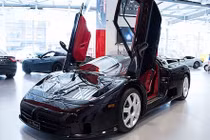 Siêu xe EB110SS - “tiền bối” Bugatti Veyron giá 26,3 tỷ