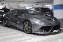 "Hàng độc" Ferrari F12Berlinetta của danh thủ Lukas Podolski