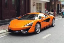 Xe tiền tỷ McLaren 570S vừa "đập thùng" đã dạo phố Hà Nội