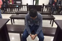 Nghi vợ ngoại tình, chồng đầu độc chết cả 2 con nhỏ