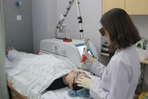 "Tiền mất tật mang" vì trẻ hóa da bằng laser ở thẩm mỹ viện dởm