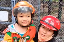 Con trai 6 tuổi mất tích, người cha đi khắp 30 tỉnh thành tìm 