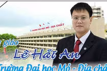 ĐH Mỏ Địa chất công bố những hình ảnh xúc động của Thứ trưởng Bộ GD-ĐT Lê Hải An