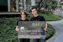 Bỏ học đại học, 2 thanh niên khởi nghiệp kiếm gần 20.000 tỷ 