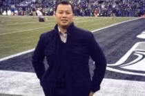 Cựu giám đốc Microsoft gốc Việt trộm bán lại 1 triệu USD vé Super Bowl