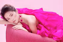 Hạ Vi xinh đẹp tuyệt trần sau 2 năm chia tay Cường Đô la