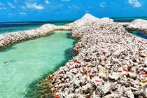 Hòn đảo “dị” không ai dám đi chân trần và lý do