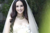 Mai Phương Thúy thiếu mỗi tấm chồng: Hồng nhan có cập bến tình đại gia?