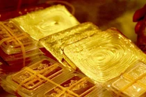 Giá vàng hôm nay 2/10: Vàng xuống dốc, USD lên đỉnh