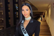 Hoàng Thùy liên tục tung chiêu tại Hoa hậu Hoàn vũ Thế giới 2019