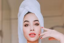 Ở Mỹ, Phạm Hương khoe ảnh gợi cảm “níu mắt người xem” 