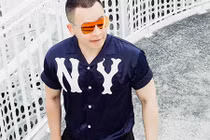 Thực hư việc “ông trùm chân dài” Khắc Tiệp bị tố quỵt 100 triệu