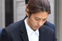 Jung Joon Young bị bắt giam vì quay lén và phát tán video sex