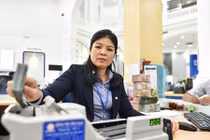 Người Việt làm việc bao lâu mới đủ tiền mua iPhone 11? 