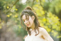 “Tiểu Long Nữ” đẹp nhất mọi thời đại khoe ảnh mặc váy cưới