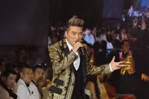 Sau ồn ào, Đàm Vĩnh Hưng tuyên bố ngưng xuất hiện trên toàn lãnh thổ VN