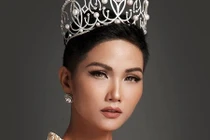 H'hen Niê làm gãy vương miện đắt đỏ, fan nói lời bá đạo