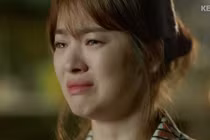 Song Hye Kyo khóc nhiều, sụt cân khi hôn nhân rạn nứt