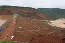 Tích nước trong lúc thi công thủy điện cực kỳ nguy hiểm