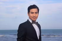 Thanh Bình phản ứng ra sao khi lộ ảnh nắm tay cô gái lạ?