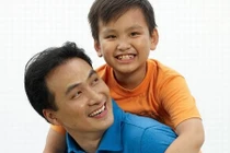 Con trai của Chi Bảo lớn phổng phao đến ngỡ ngàng