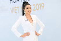 Vì sao Nguyễn Thị Thành bị loại khỏi Hoa hậu Hoàn vũ VN 2019?