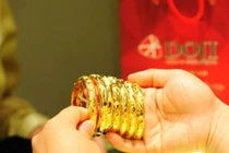 Giá vàng hôm nay 10/11, một tuần giảm mạnh