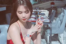 Sau tin đồn chuẩn bị sinh con, Ngọc Trinh liên tục khoe dáng ngọc