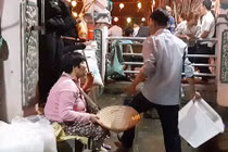 Nhếch nhác cảnh ăn xin đầu năm mới