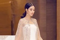 Mang bầu ở tháng thứ 5, Lan Khuê vẫn giữ được thân hình chuẩn siêu mẫu