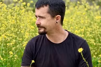 Thanh niên trốn gặp người nhà nhiều năm vì ... tiếng nhai thức ăn chóp chép