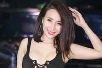 Vóc dáng gợi cảm của nữ DJ kết hôn với Khắc Việt 