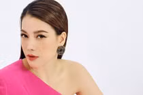 U50 Trương Ngọc Ánh khoe đường cong gợi cảm