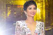 1 năm tình duyên, sự nghiệp đều trọn vẹn của H’hen Niê 