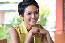  H’hen Niê lên báo Nhật sau 5 tháng rời Miss Universe 2018