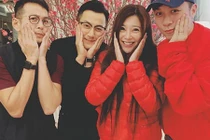 Sau khi ly hôn, Lưu Khải Uy vui vẻ tụ tập bạn bè ngày Tết