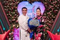 Khán giả vui như mở hội khi NS Hồng Vân thay Nam Thư dẫn “Bạn muốn hẹn hò”