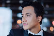 Vẻ điển trai của nam diễn viên bị fan gán ghép với Mỹ Tâm