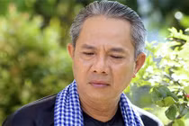 Ai tiếp tay cho showbiz tạp nham, người nào cũng có thể làm nghệ sĩ?