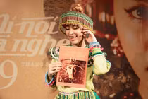 Hoàng Thùy Linh dọa gửi lá ngón đến nhà ai soi mói quá khứ