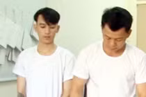 Hai anh em làm giả 1 tấn bằng, 1.200 con dấu trường học