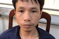 Khởi tố đối tượng đốt pháo sáng trên sân Hàng Đẫy