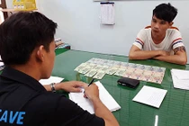 Nữ sinh bị gã trai tống tiền bằng clip và ảnh "nóng"