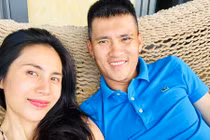 Thủy Tiên “bóc phốt” Công Vinh không biết đếm tiền, tặng vợ xong đòi lại