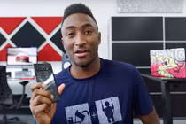 Galaxy S10 chưa ra mắt, blogger đã đăng video trải nghiệm