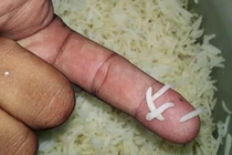 Video: Sự thật về loại gạo không nở, đốt có mùi khét nghi gạo giả