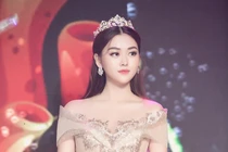 Vẻ gợi cảm của Tường San được dự đoán là á hậu Miss International